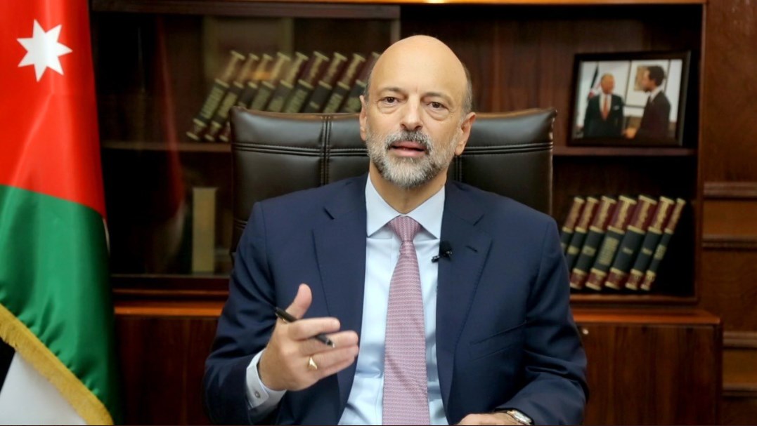 الرزاز: إغلاق الاقتصاد والعزل غير مجد