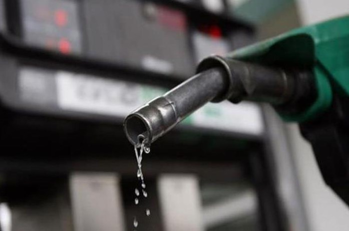 الحكومة تعلن رفع اسعار المشتقات النفطية