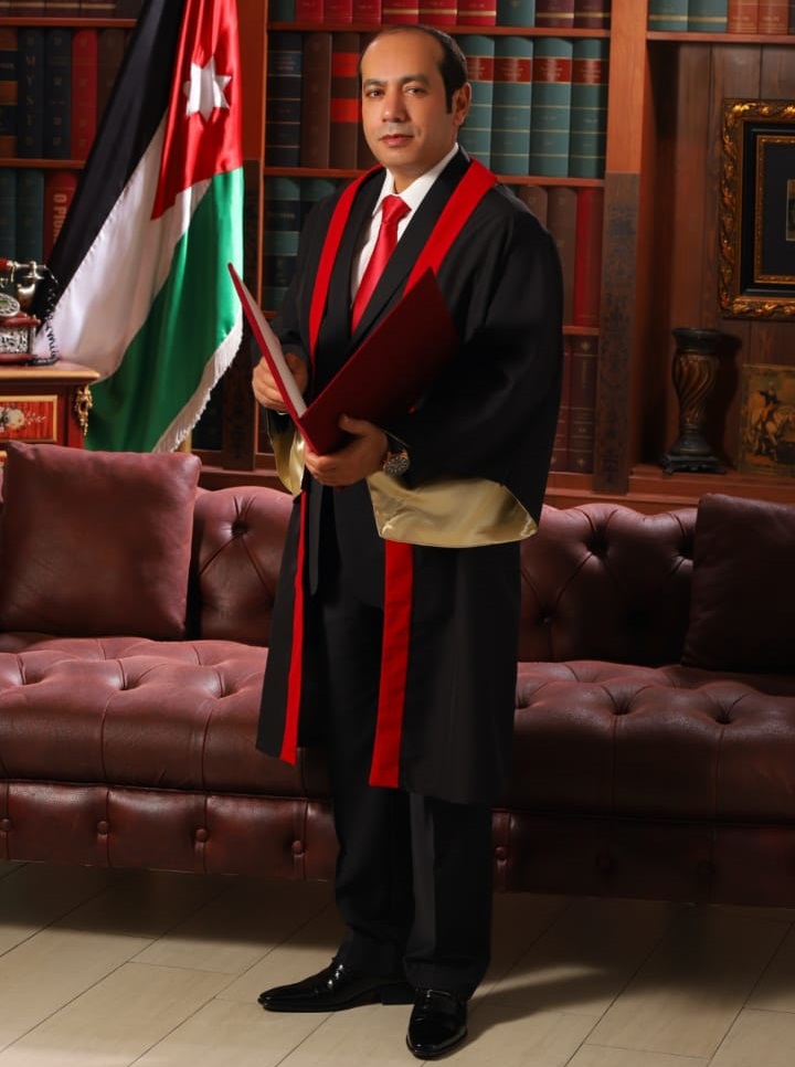 الماجستير للصحفي عامر القرالة