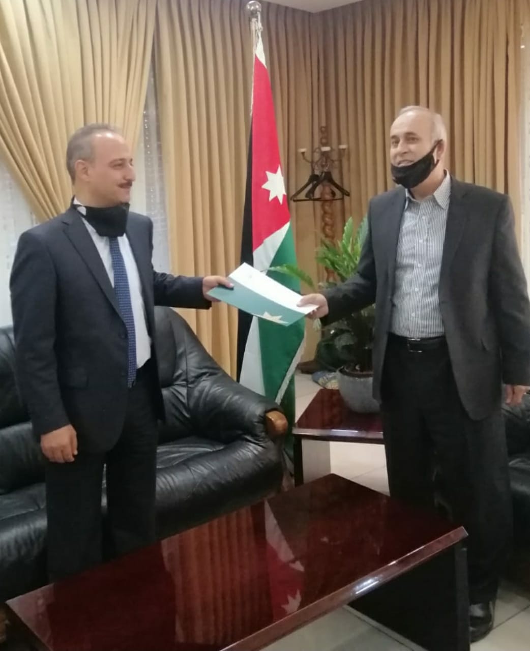 تكريم موظفي الضريبة المتميزين