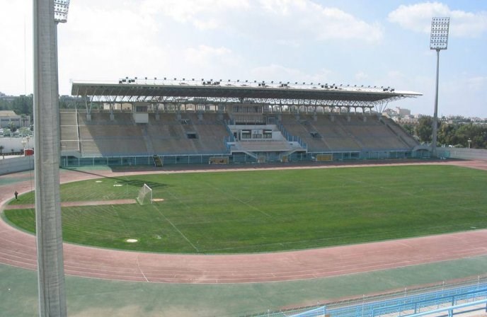 مدينة الحسن تؤكد جاهزية ملعبها لاستضافة