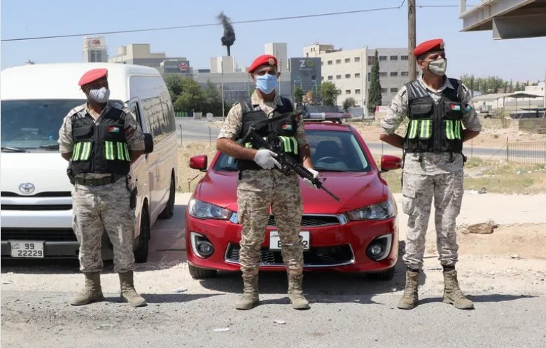 عزل 13 بناية في العاصمة وإغلاق