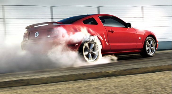 الأردن.. ضبط أشخاص قاموا بالتفحيط وآخر