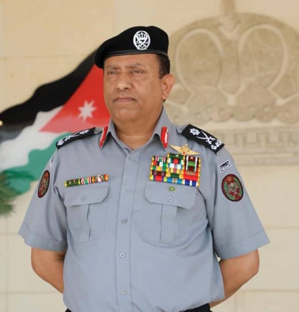 اللواء الحواتمة مسيرة ناجحة لعسكري خرج