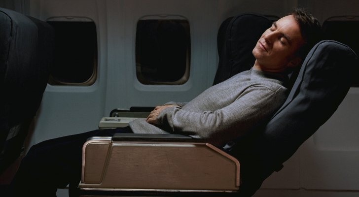 رحلات وهمية وملابس للبيع.. هكذا تعوّض