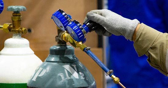 لجنة الأوبئة: 13 مصابا بالفيروس «حالتهم