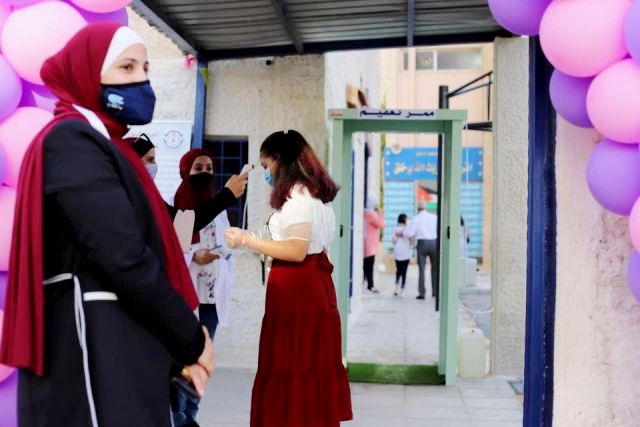 أهالي الطلبة يشيدون بجهود مدارس الجامعة