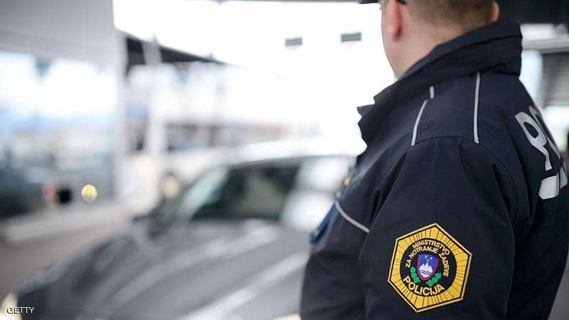 قطعت يدها للاستفادة من التأمين.. فنالت