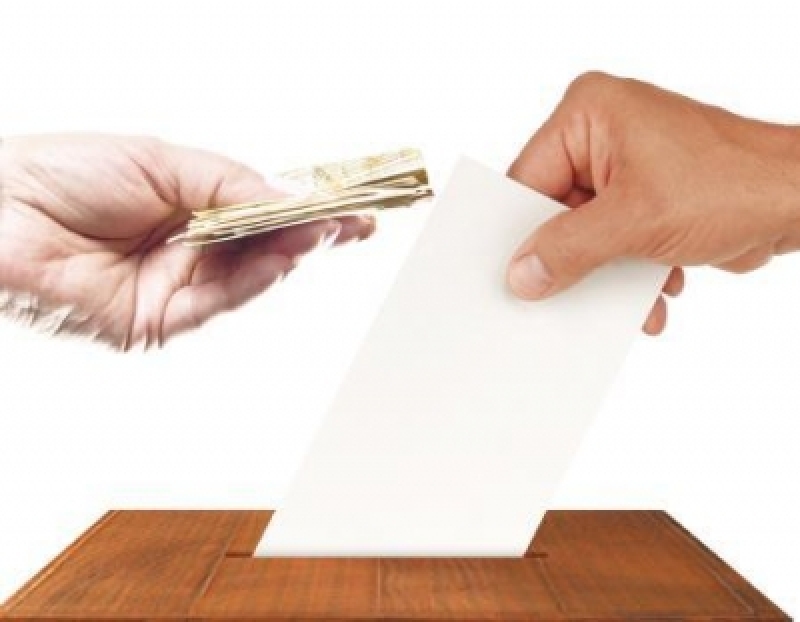 الصحفي الخطاطبة يكشف تورط جمعيات خيرية