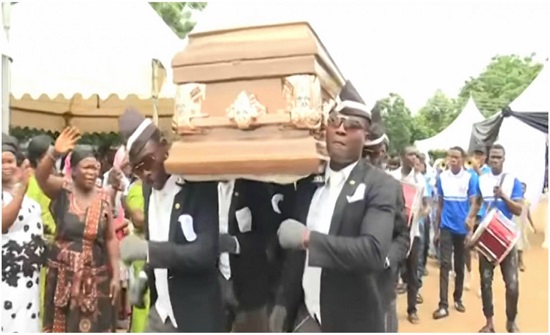 قائد الفرقة الراقصة بالتابوت يوجه رسالة