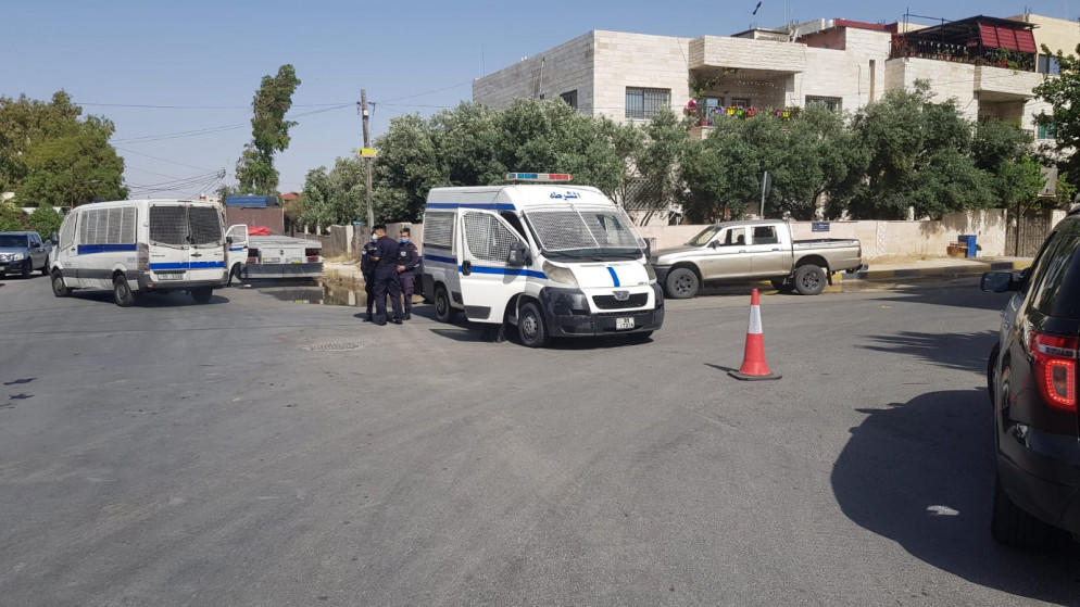 عزل 4 مبان في محافظة الزرقاء