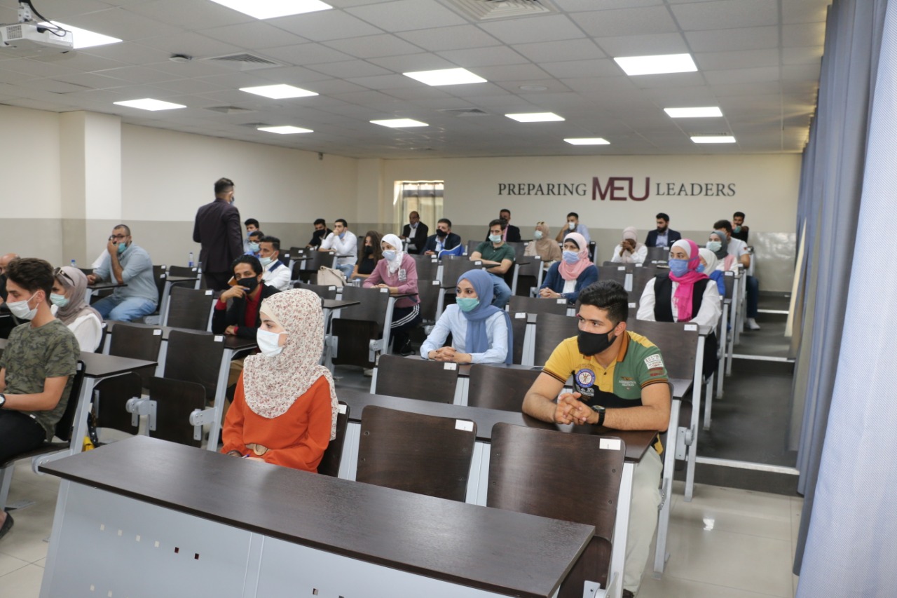 نقيب المحامين يشيد بإجراءات جامعة الشرق