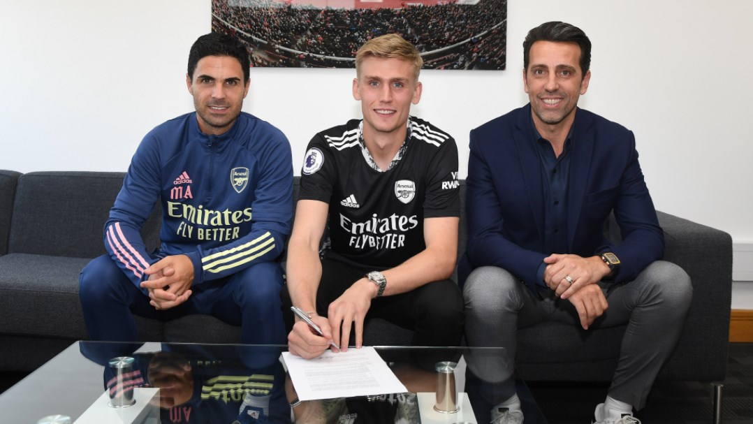 ارسنال يتعاقد مع رونار أليكس (صور)