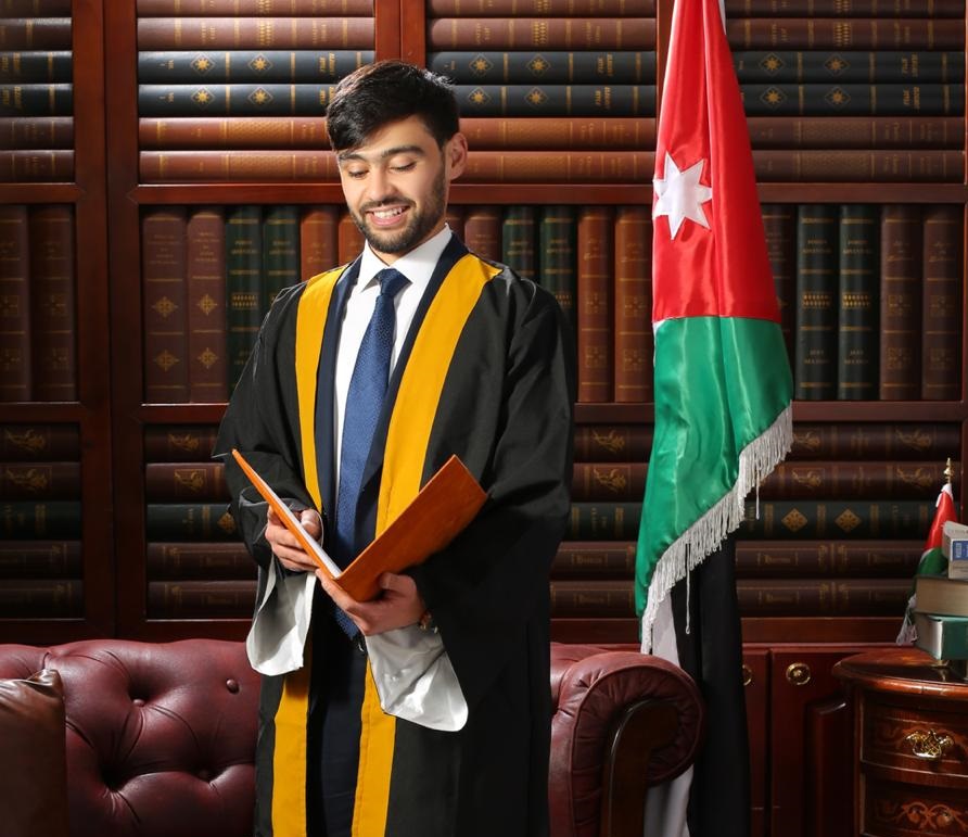 عمار نورس المجالي.. مبارك البكالوريوس