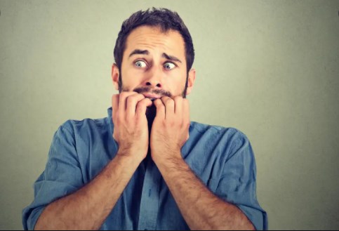 معالج نفسي يحدد نصيحة هامة للسيطرة