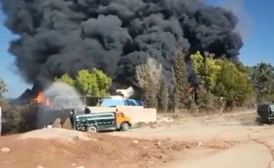 حريق هائل لمصنع في وادي العش