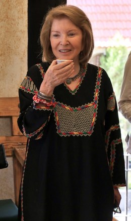 الشريفة زين بنت ناصر رئيسا فخريا