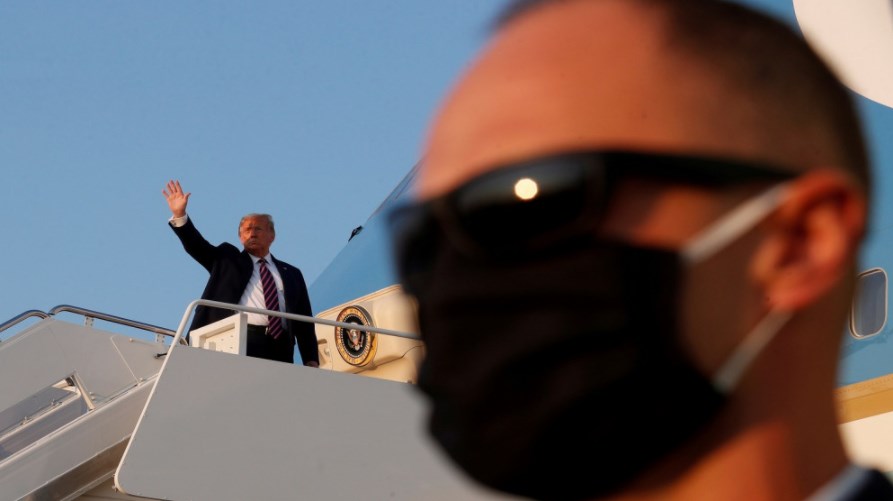 ترامب يعلن توزيع 150 مليون فحص