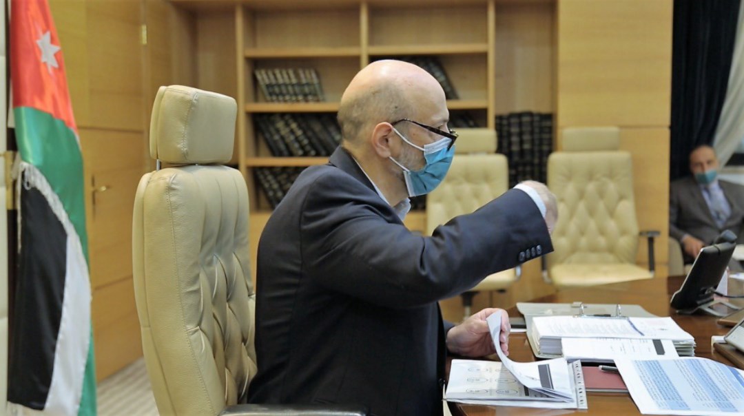 ماذا قال الرزاز لوزرائه عن استقالته؟