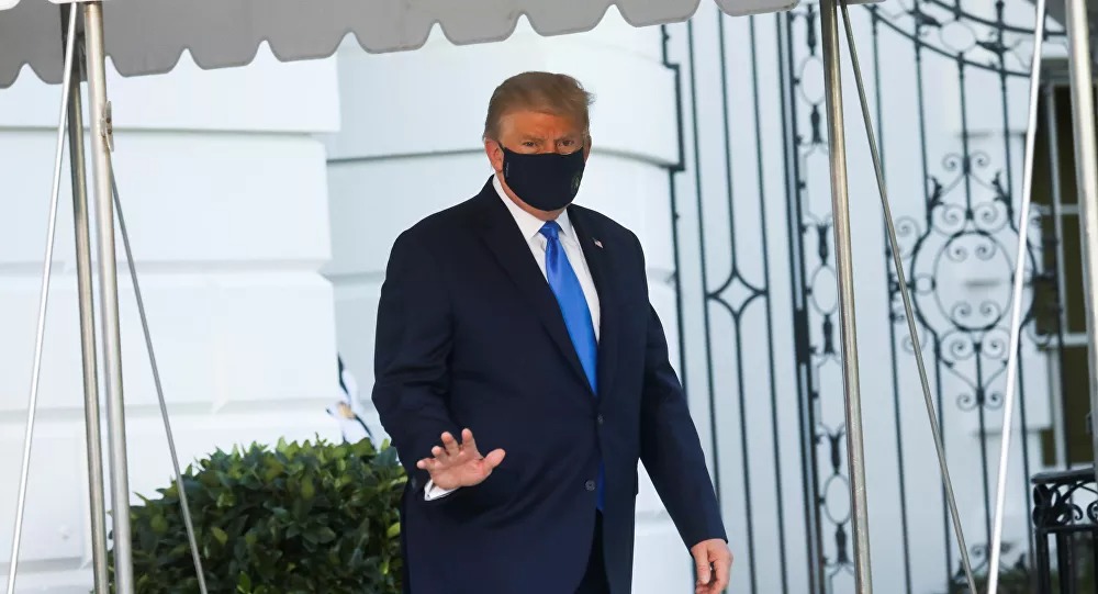 يرافقه حامل الحقيبة النووية… أول ظهور