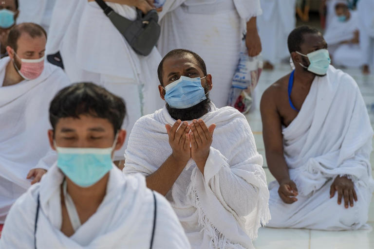 ما حكم لبس المحرم للكمامة