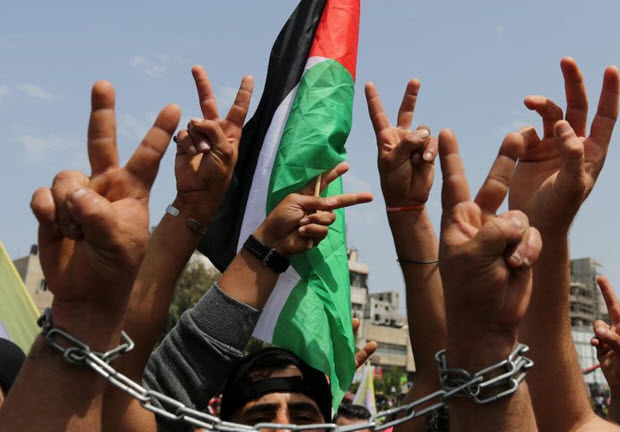 استشهاد أسيرمحرر ’مضرب عن الطعام‘ في