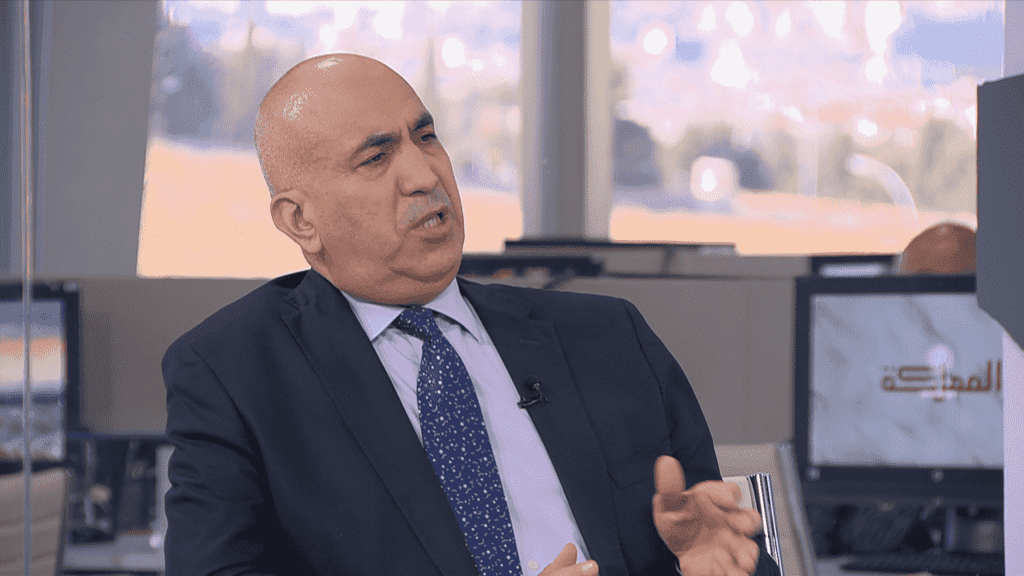 مدير البشير: لا يمكن مسك عصاه