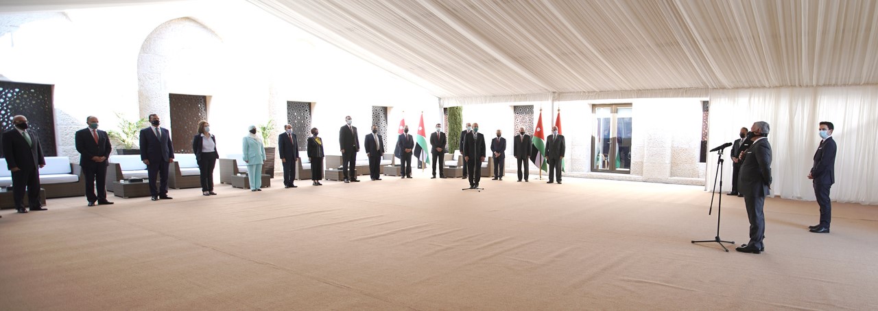 ماذا قال الخصاونة عن دمج الوزارات