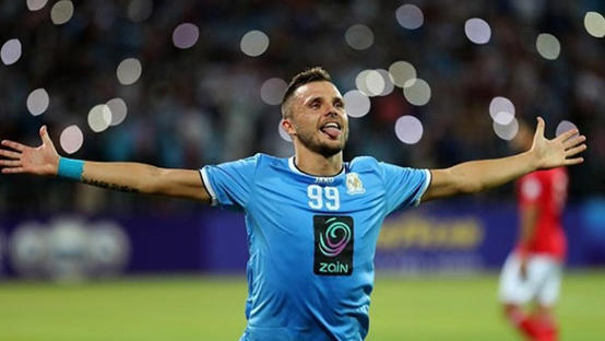 لوكاس الى البحرين