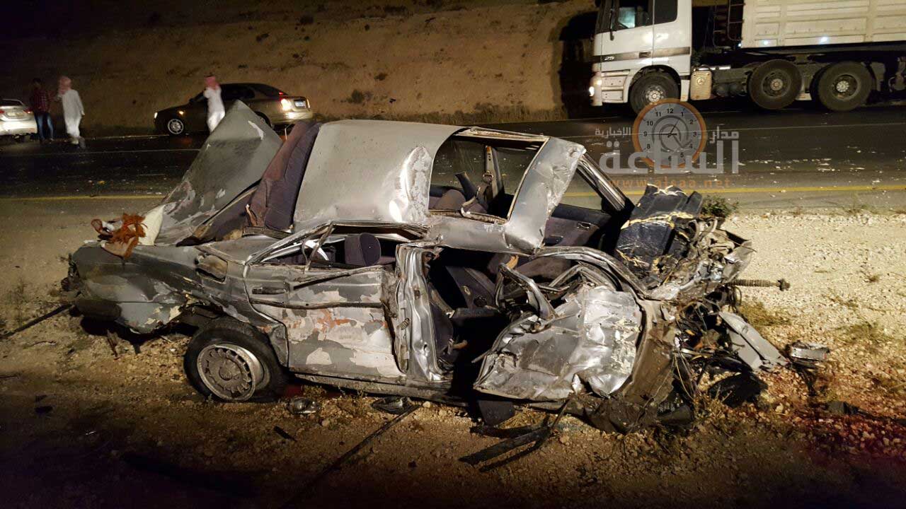 وفاتان واصابتان اثر حادث مروع في