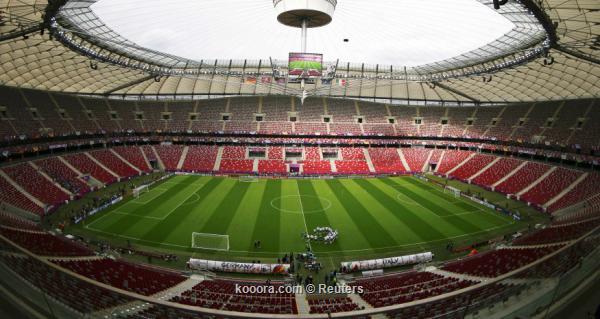 بولندا تحول ملعب كرة قدم إلى