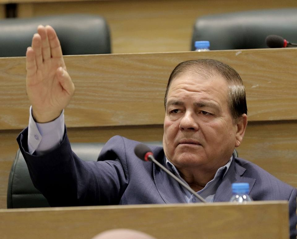 بعد عودة قواس.. مفاوضات لانسحاب منصور