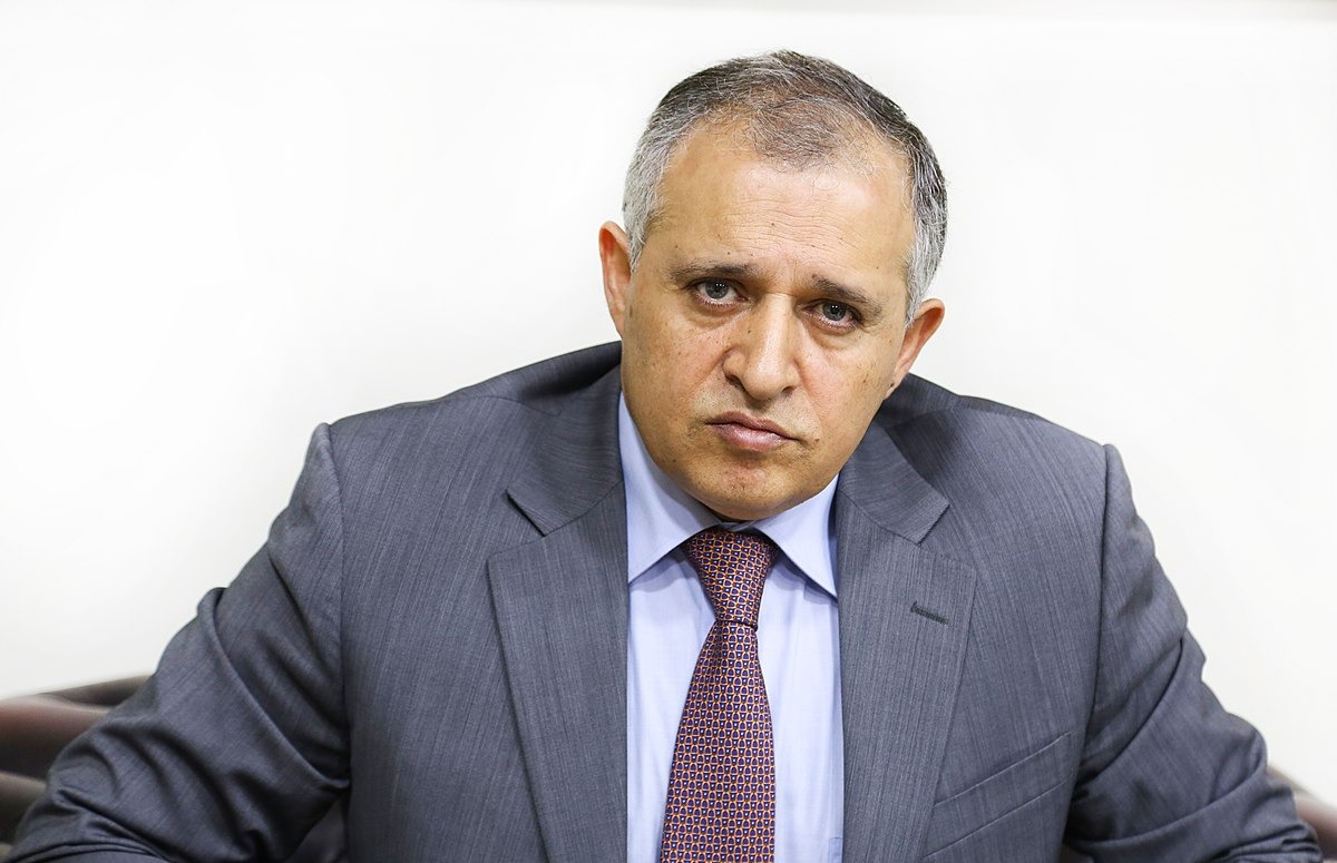 إحقاق: الوزير معن القطامين يخالف الدستور