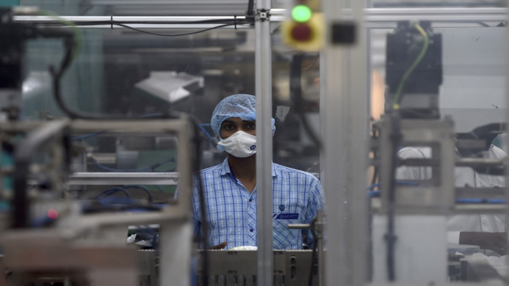 الهند تستأنف العمل بأقصى طاقة رغم