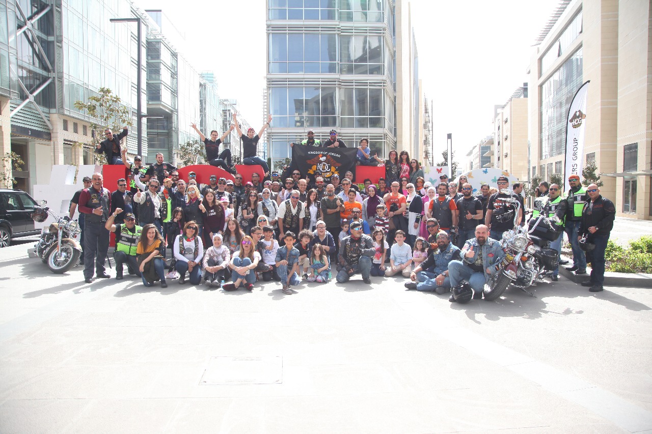 أعضاء نادي مالكي دراجات هارلي –