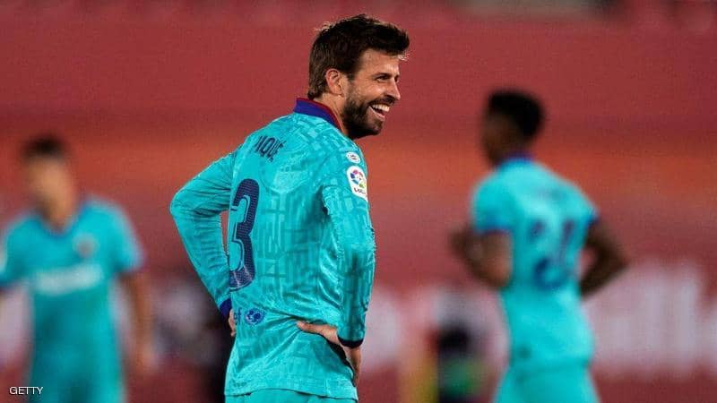 برشلونة يجدد عقود ’النجوم الأربعة‘