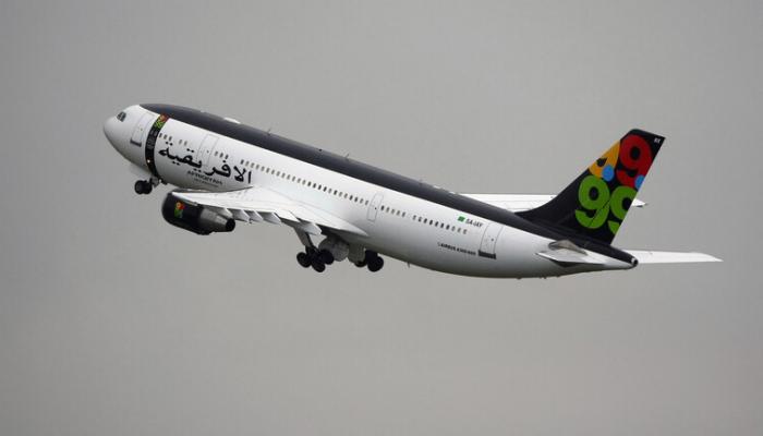 انطلاق أولى رحلات الطيران المدنية بين