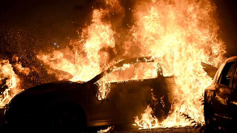 سعرها 170 ألف دولار.. روسي يحرق