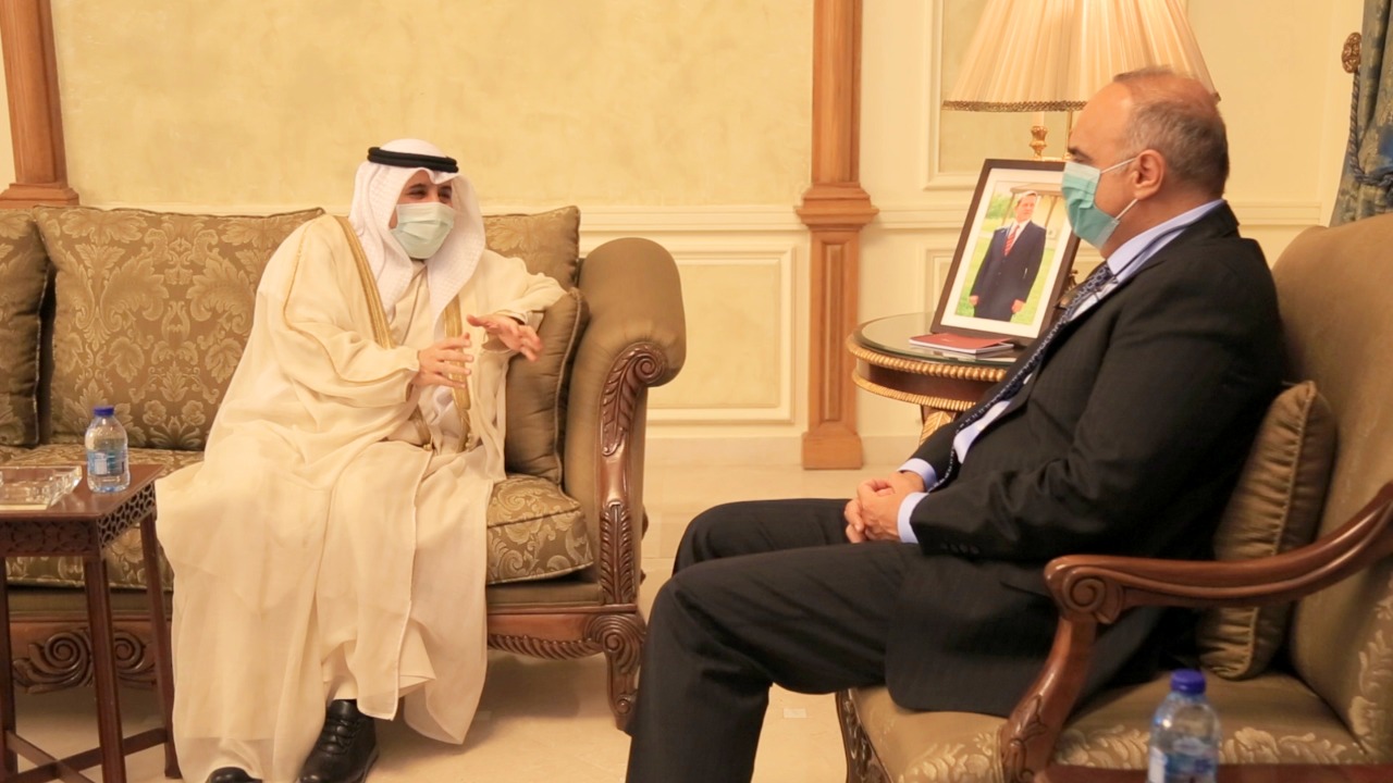 الخصاونة وسفير الكويت: علاقات البلدين الشقيقين