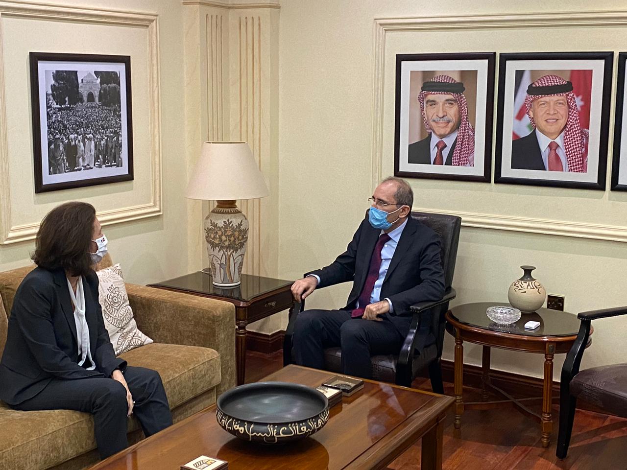 الأردن يبلغ السفيرة الفرنسية استياءه الشديد