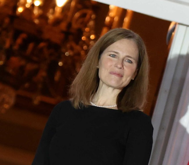 تعيين مرشحة ترامب في المحكمة العليا..