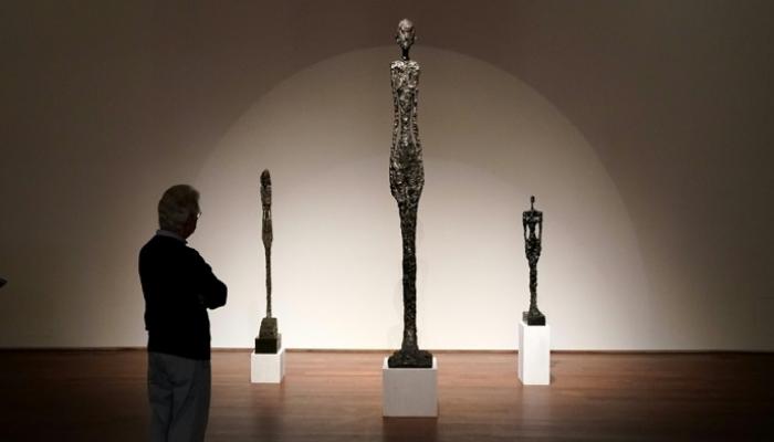 جاكوميتي يقترب من رقم قياسي لبيكاسو