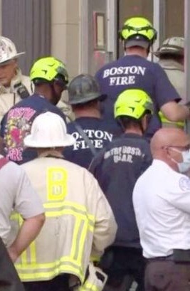 صندوق يقتل استاذة جامعية في مصعد