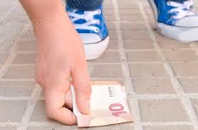 عثرت على مبلغ كبير من المال..