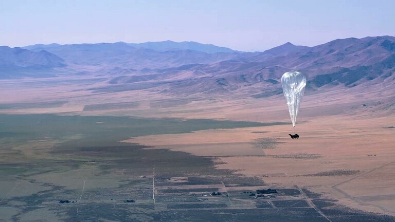 منطاد غوغل لبث الإنترنت علق في