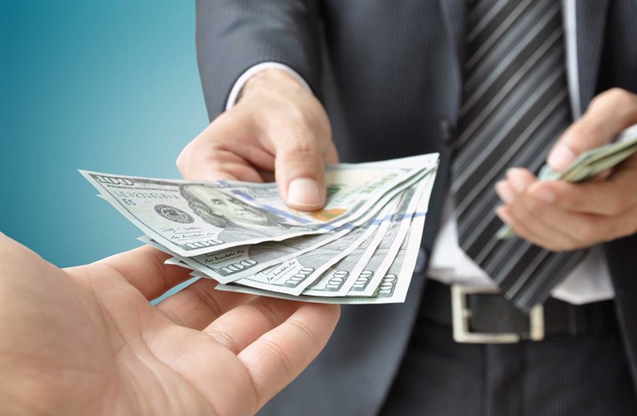 أوصت الأم ابنها قبل وفاتها بقضاء