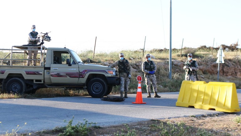 رفع العزل عن بلدة النعيمة.. السبت