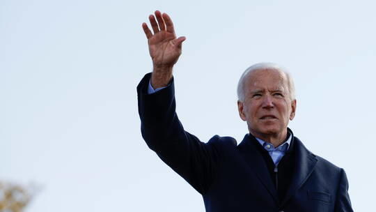 بايدن: لا أنوي إغلاق أميركا بسبب