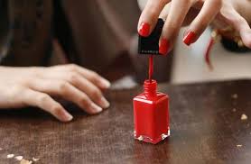 حكم الوضوء على طلاء الأظافر