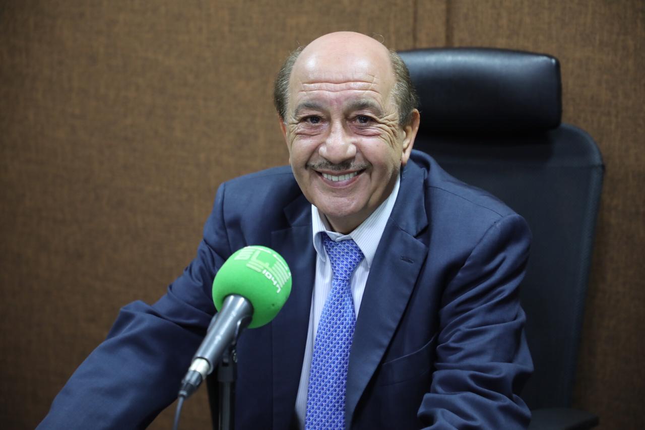 وزير سابق: الشهادات وحدها لا تستطيع